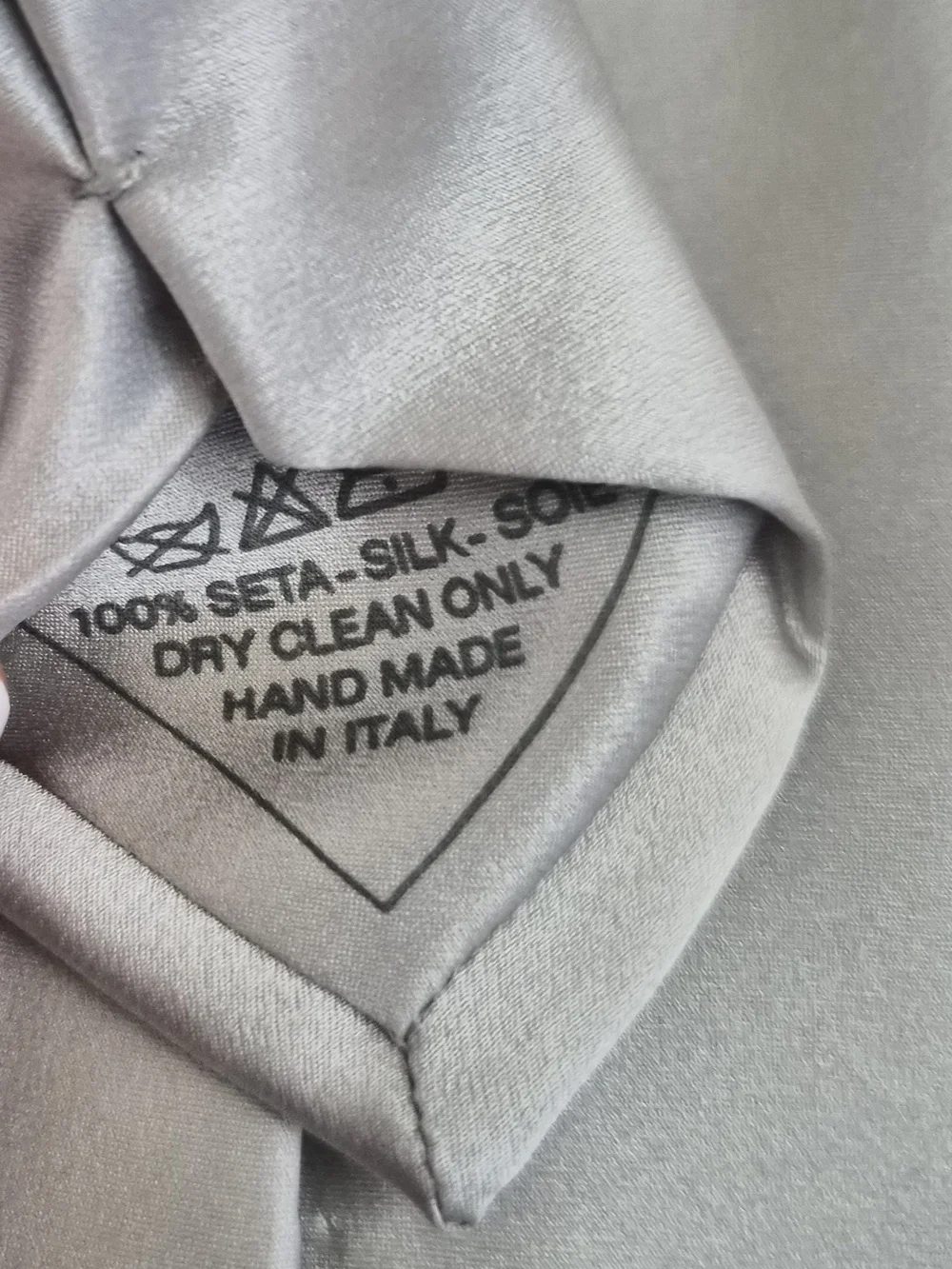 Luxury Brioni Italy 100% Silk Silver Gray Designer Necktie Mens Classic Elegant